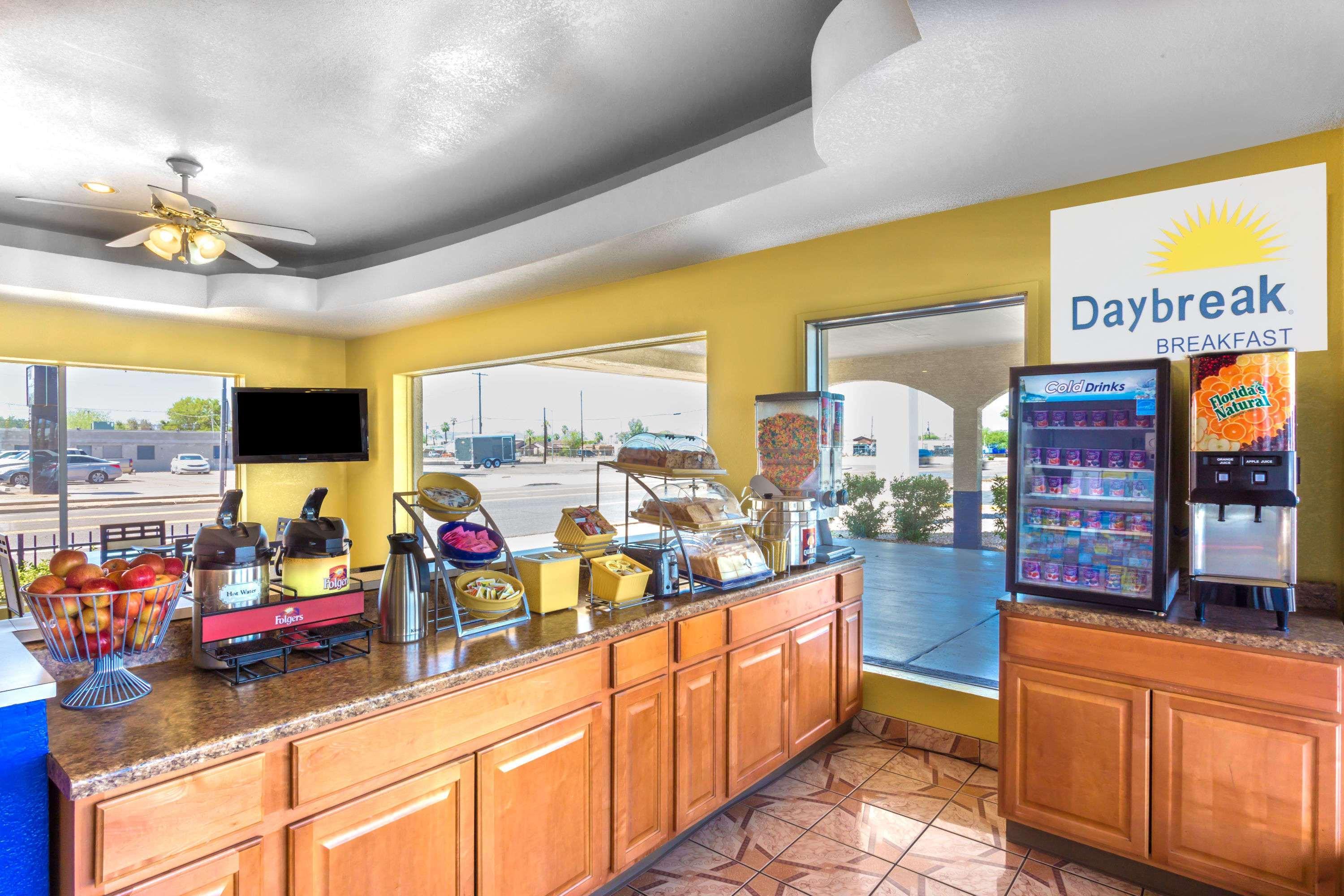 Days Inn By Wyndham Airport - فينيكس المظهر الخارجي الصورة