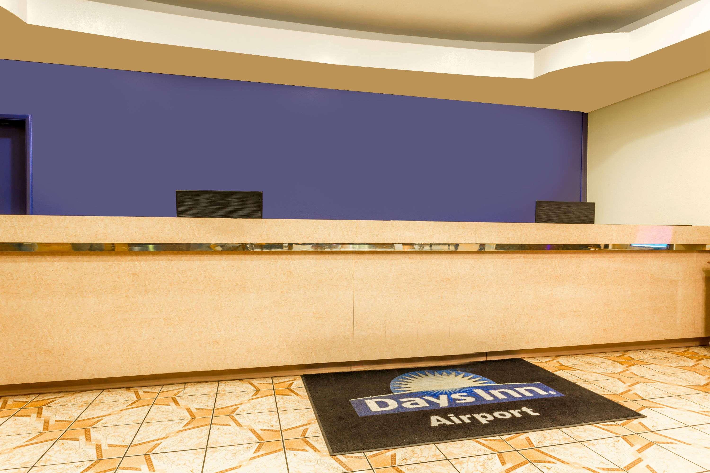 Days Inn By Wyndham Airport - فينيكس المظهر الخارجي الصورة