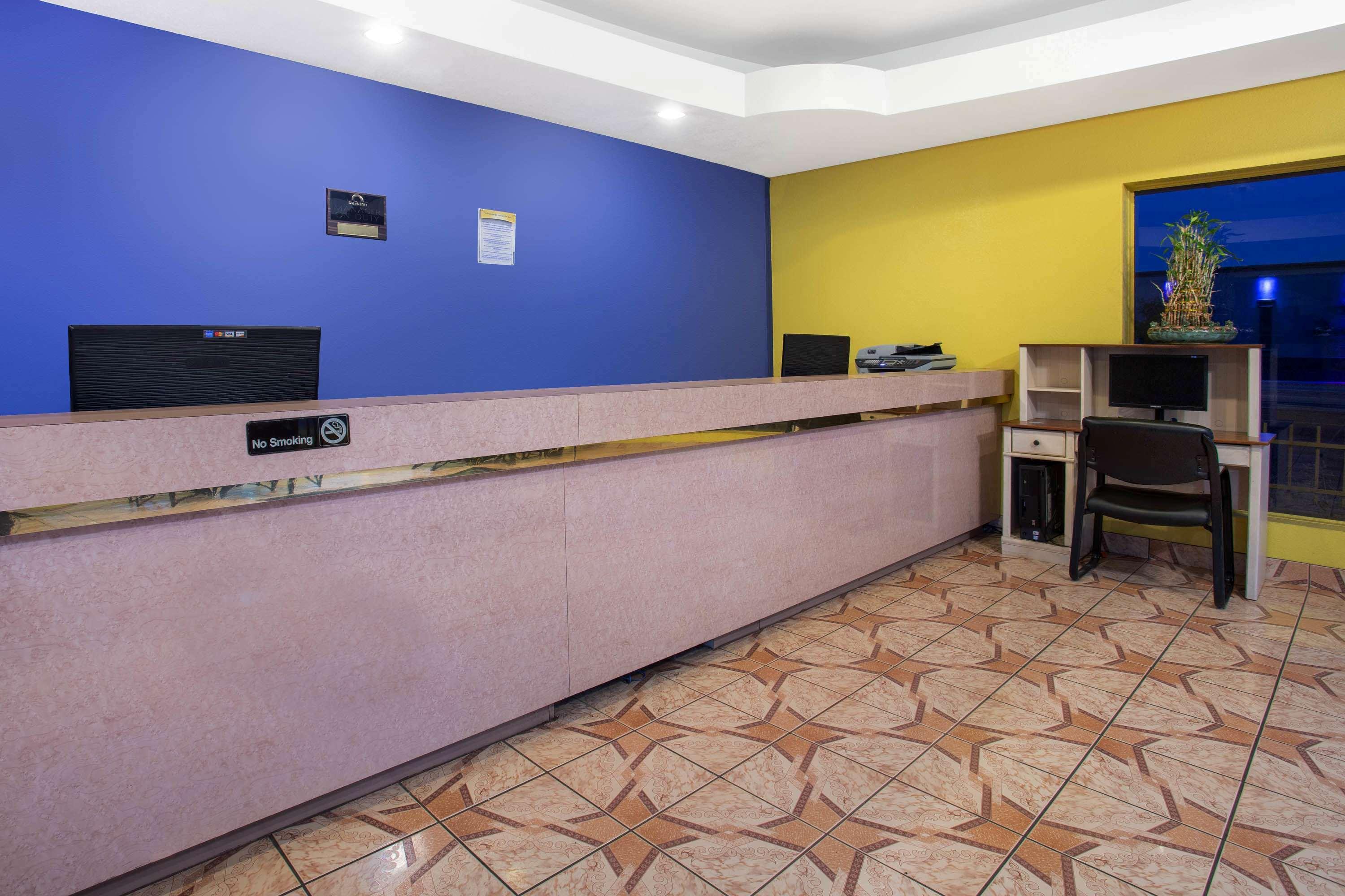 Days Inn By Wyndham Airport - فينيكس المظهر الخارجي الصورة