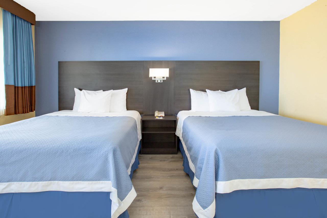 Days Inn By Wyndham Airport - فينيكس المظهر الخارجي الصورة